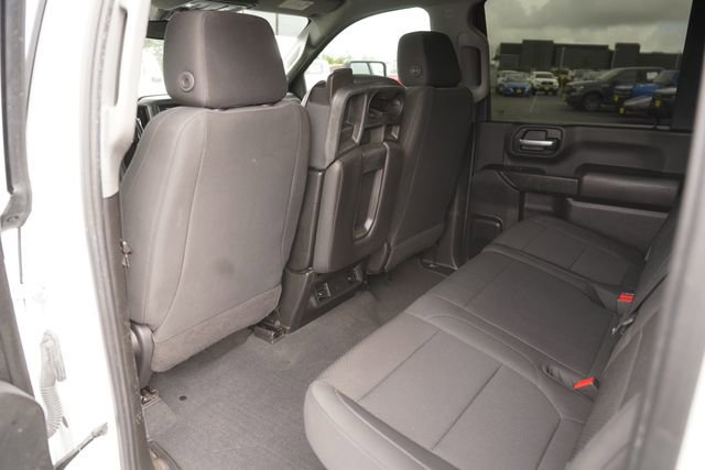 Used 2021 Chevrolet Silverado 2500 Custom w/ Custom Value Package image 11