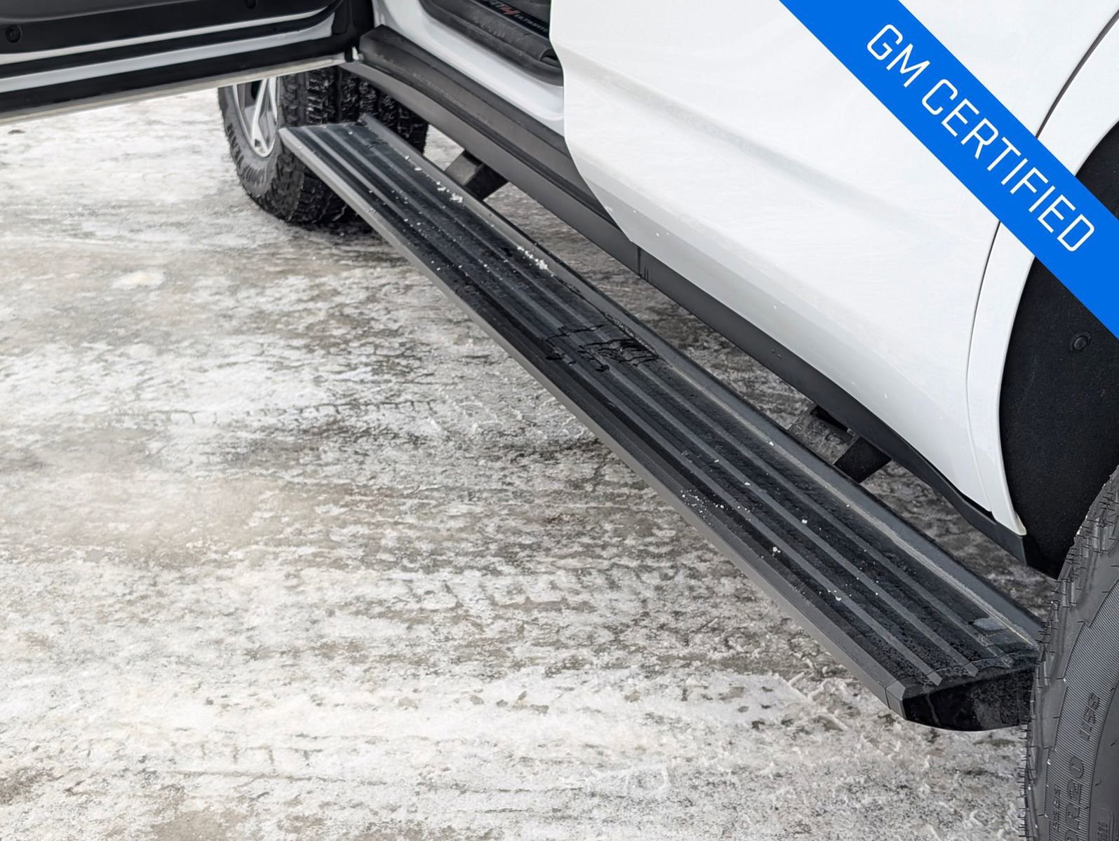 Used 2025 GMC Yukon AT4 Ultimate w/ LPO, Floor Liner Package image 49