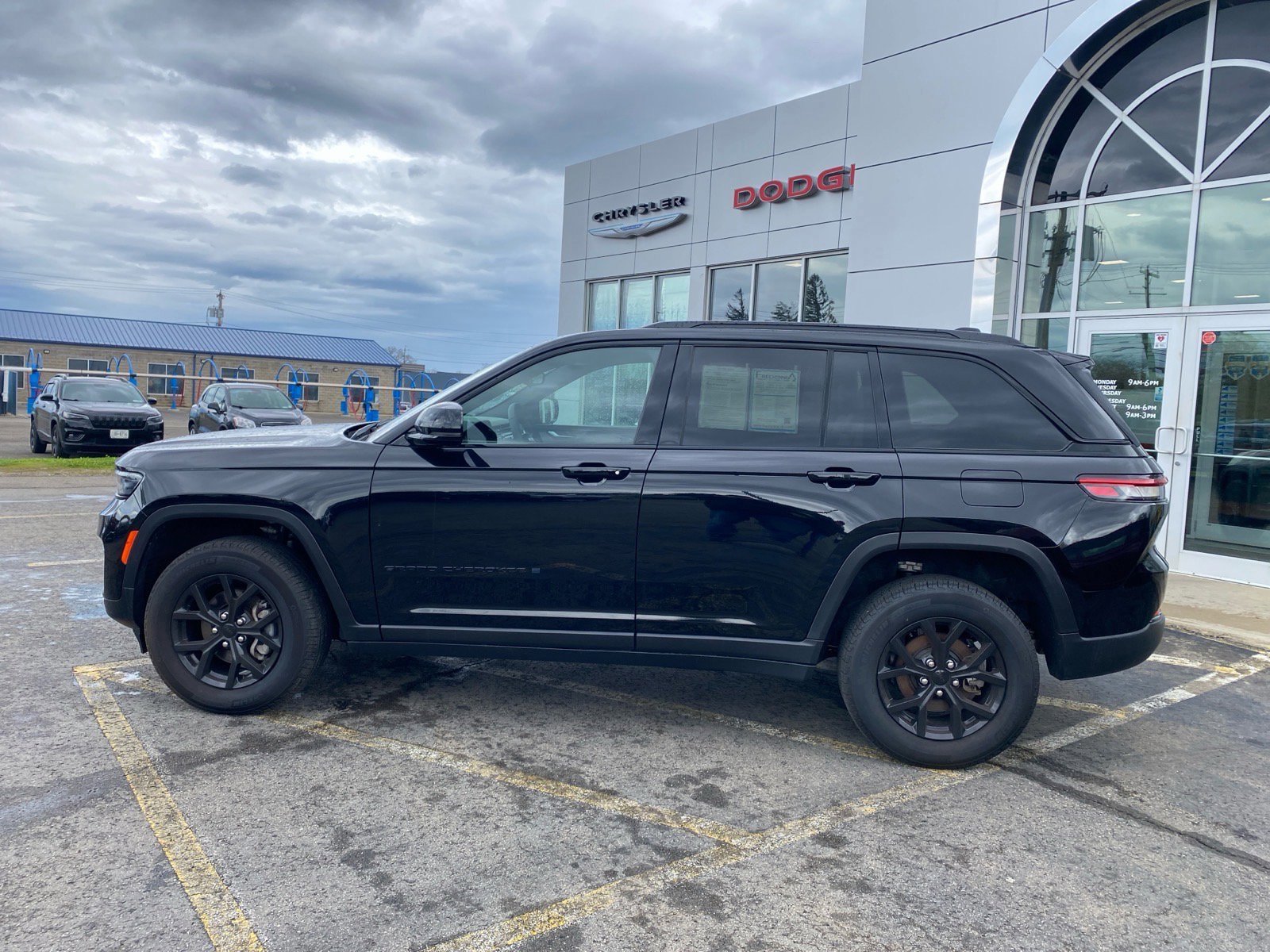 Used 2024 Jeep Grand Cherokee Altitude AWD/4WD video 2