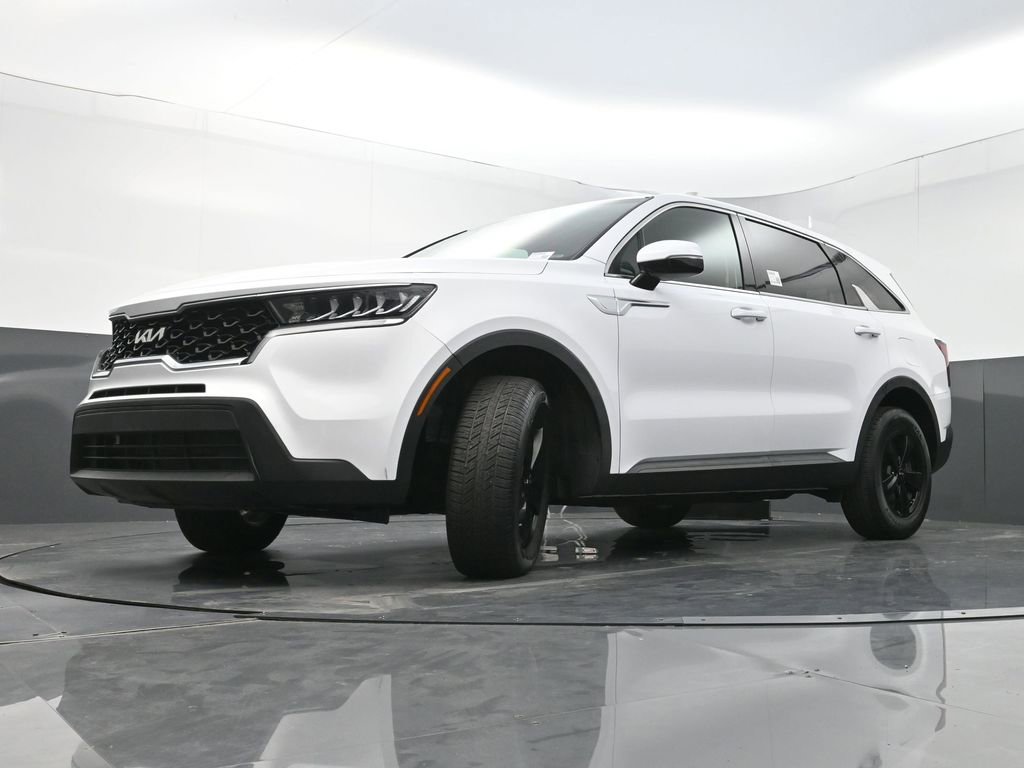 Used 2022 Kia Sorento LX image 25