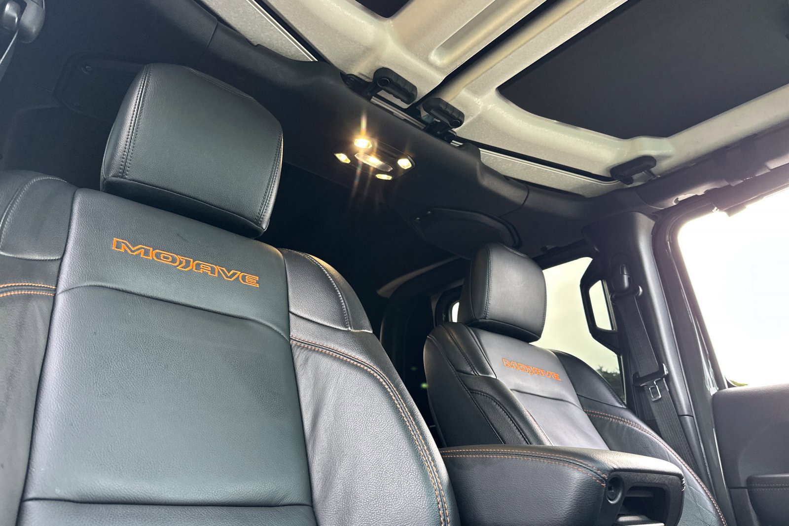 Used 2021 Jeep Gladiator Mojave image 15