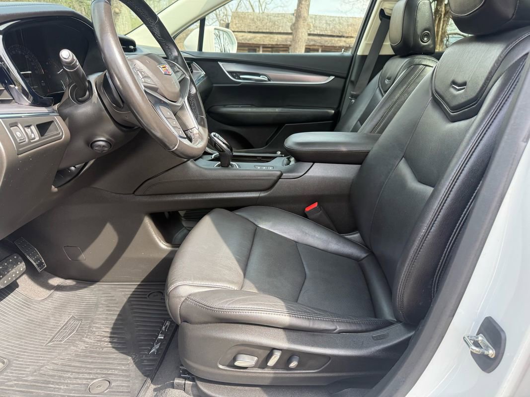 Used 2019 Cadillac XT5 Luxury image 16
