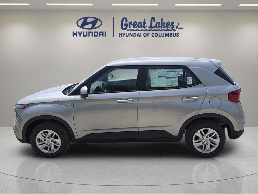 New 2026 Hyundai Venue SE FWD image 2