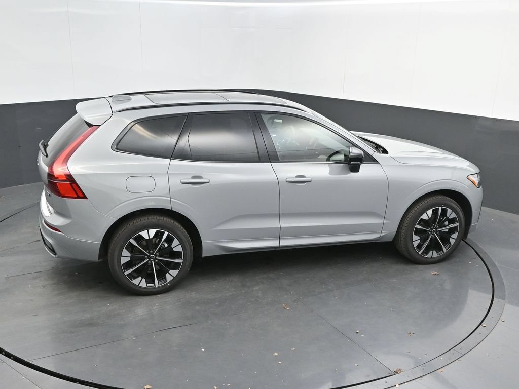 New 2026 Volvo XC60 B5 Plus w/ Protection Package Premier AWD/4WD image 36