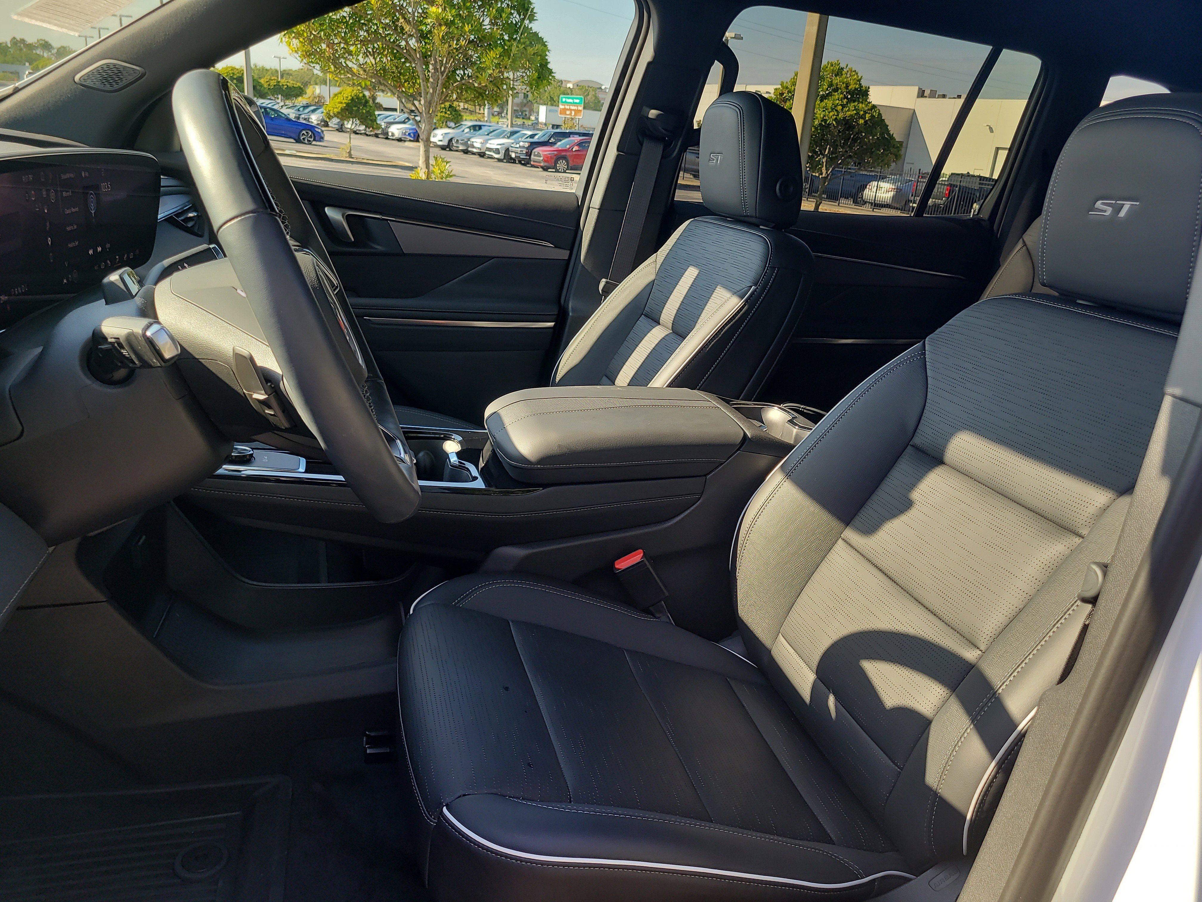 Used 2026 Buick Enclave Sport Touring w/ Super Cruise Package FWD image 22