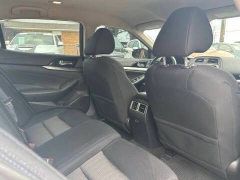 Used 2019 Nissan Maxima 3.5 S w/ Floor Mat Group FWD image 6