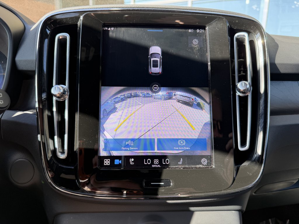 Used 2023 Volvo XC40 Recharge Ultimate AWD/4WD image 19