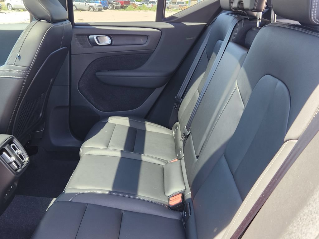 Used 2025 Volvo XC40 B5 Plus w/ Climate Package AWD/4WD image 10