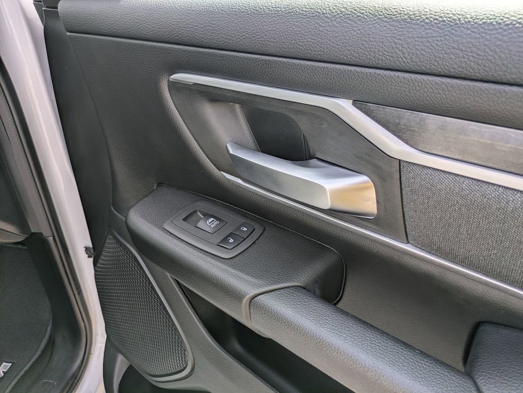 Used 2023 RAM 1500 Big Horn image 31