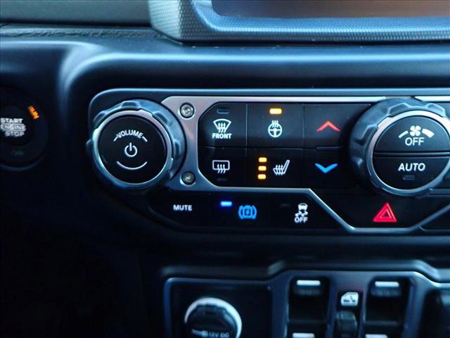 Used 2023 Jeep Wrangler Unlimited w/ Cold Weather Group image 17