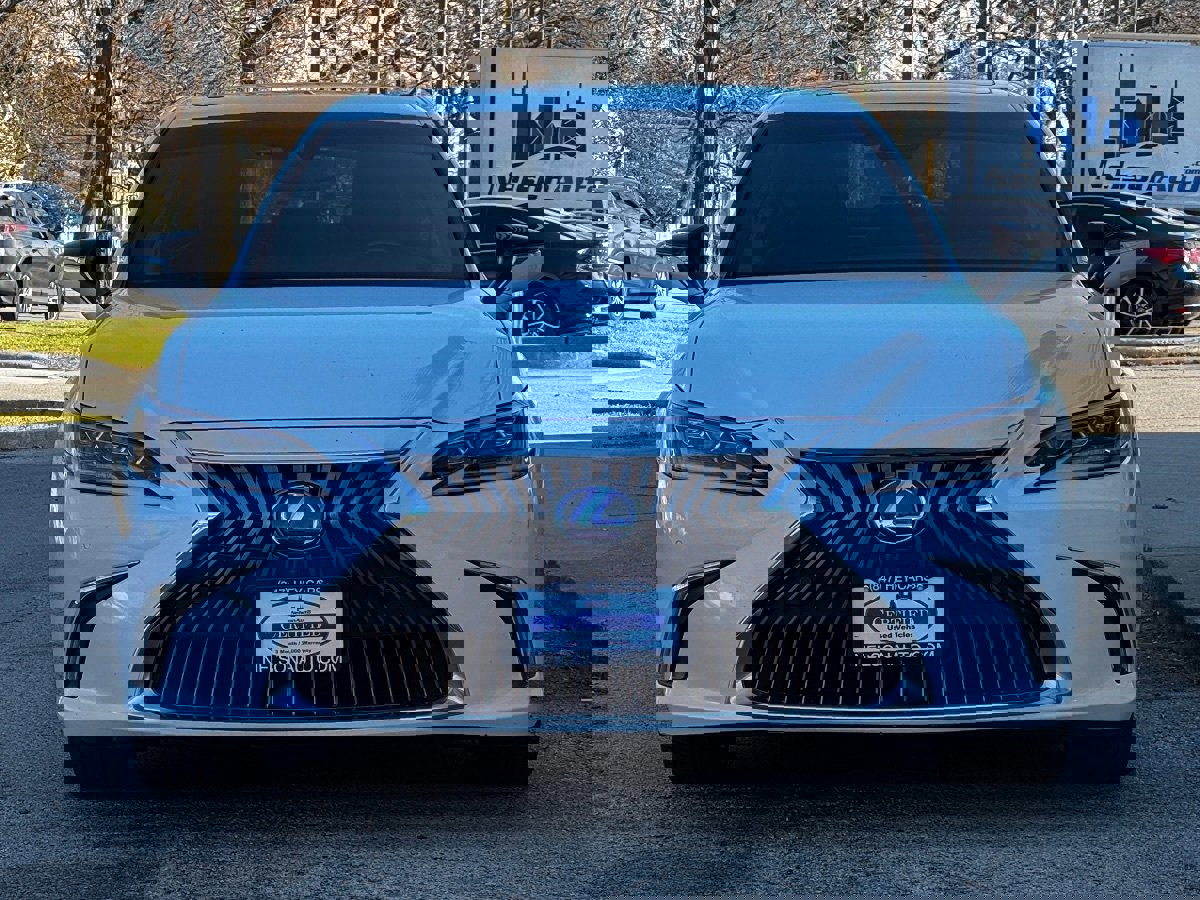 Used 2021 Lexus ES 300h w/ Accessory Package 2 image 7