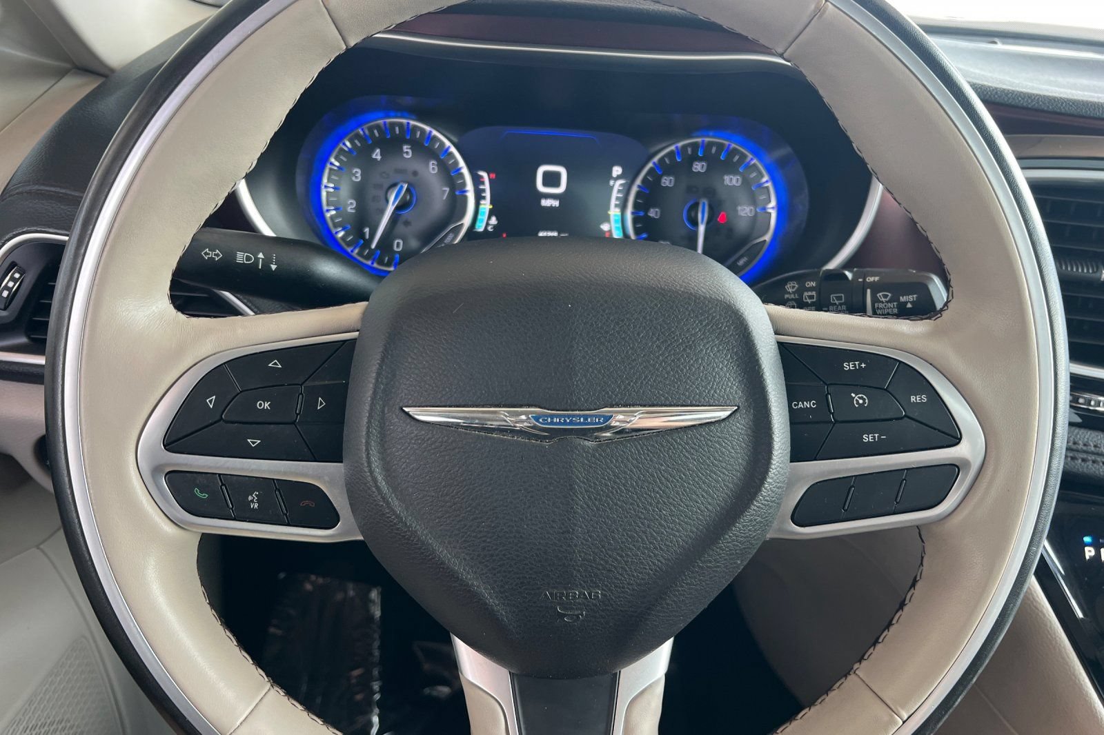 Used 2020 Chrysler Pacifica Limited FWD image 25