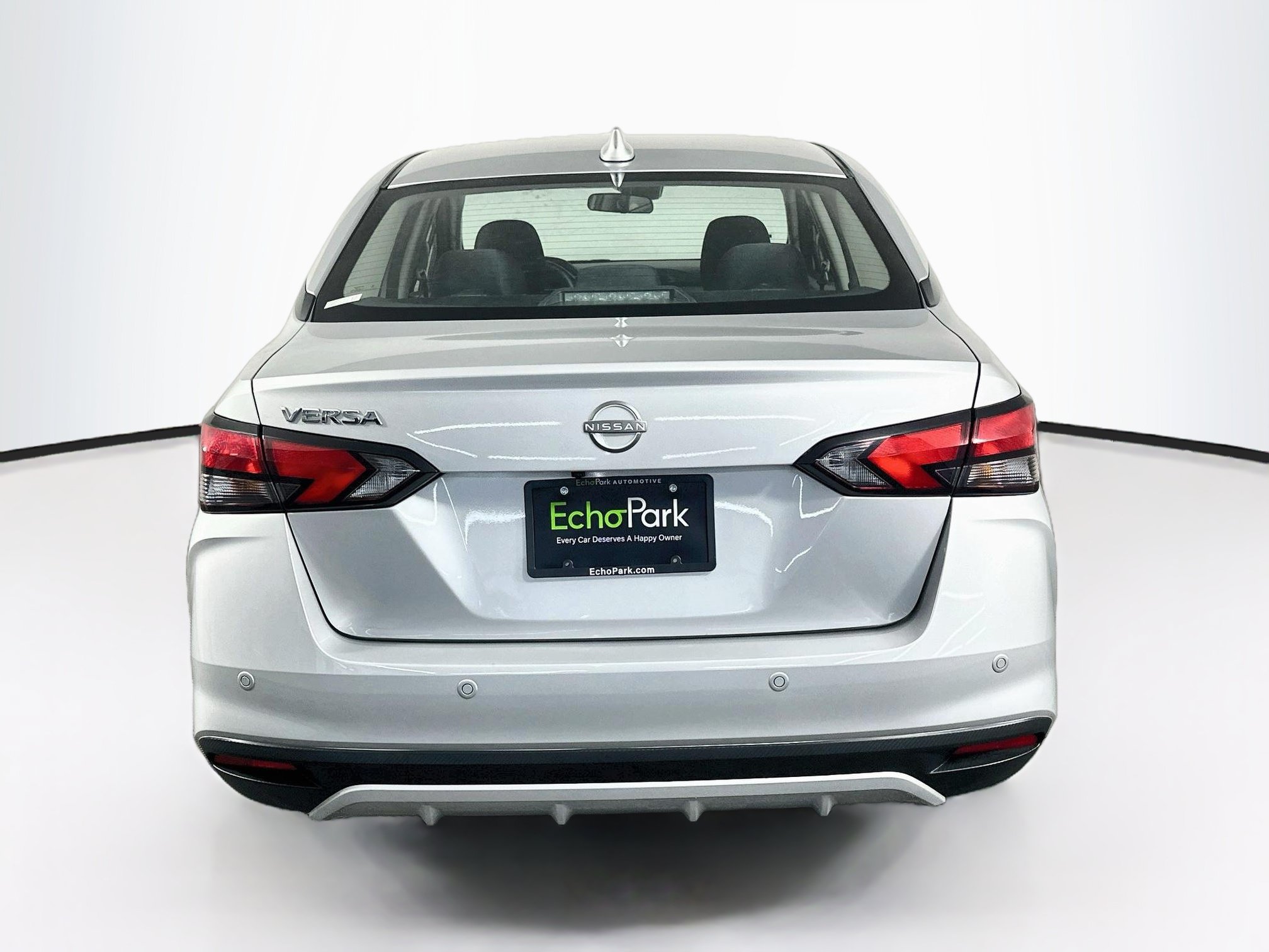 Used 2025 Nissan Versa SV FWD image 7