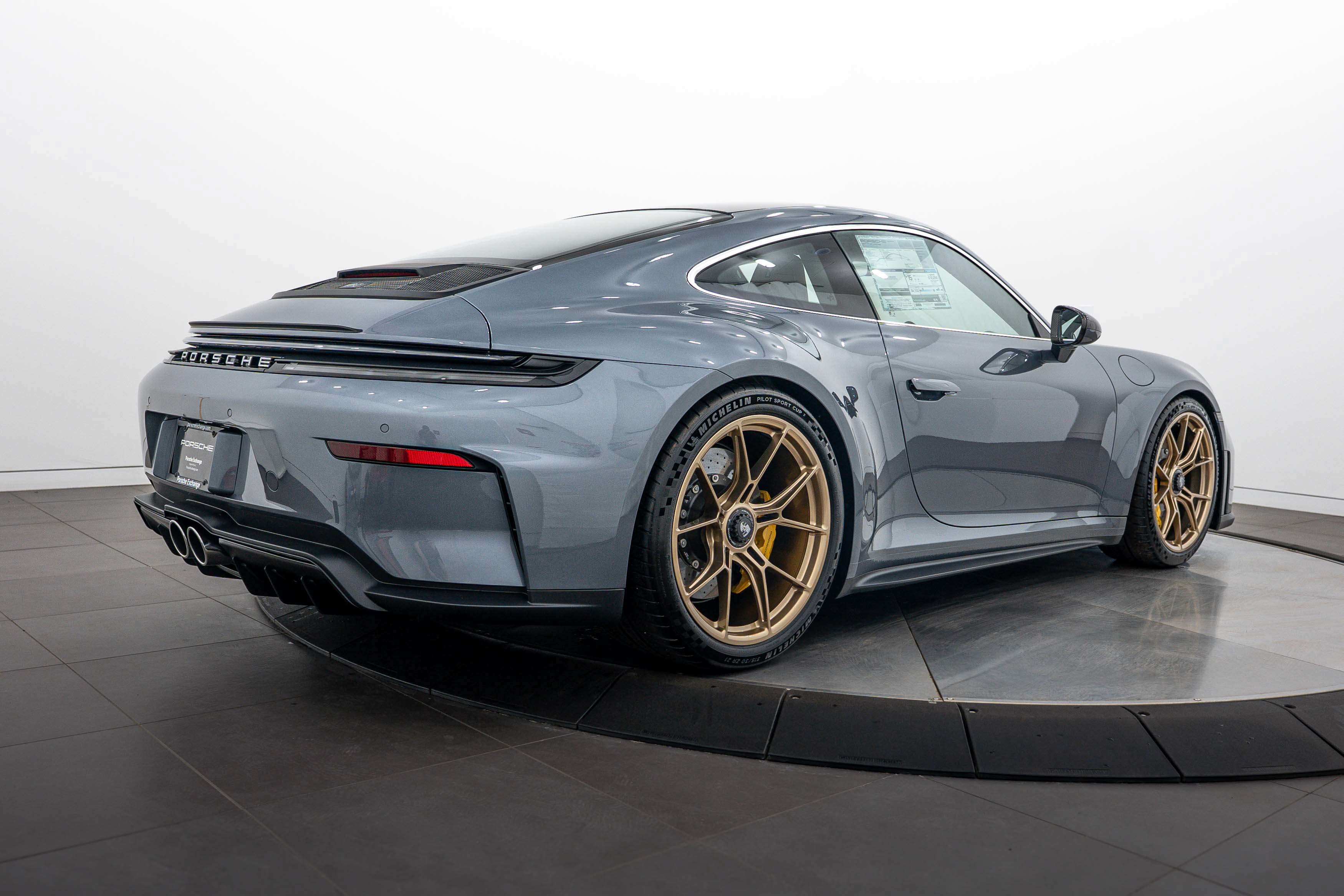 New 2026 Porsche 911 GT3 RWD image 7