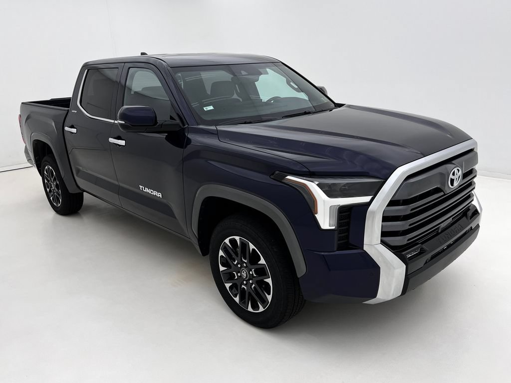 Used 2025 Toyota Tundra Limited AWD/4WD image 2