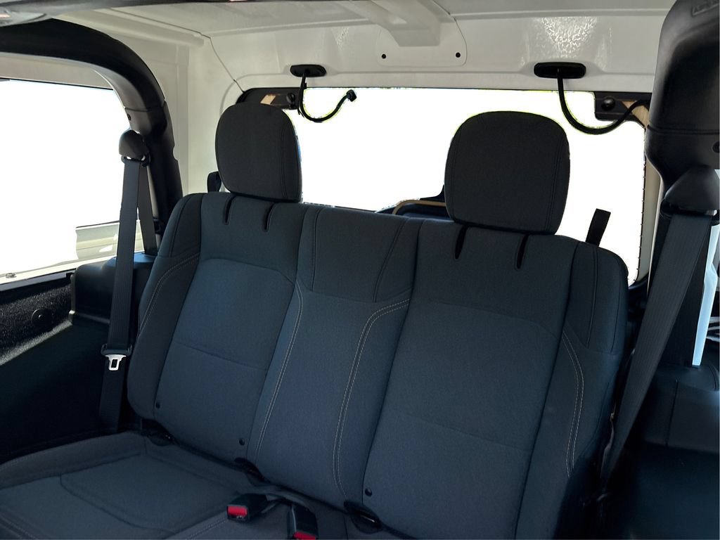 Used 2025 Jeep Wrangler Sport AWD/4WD image 11