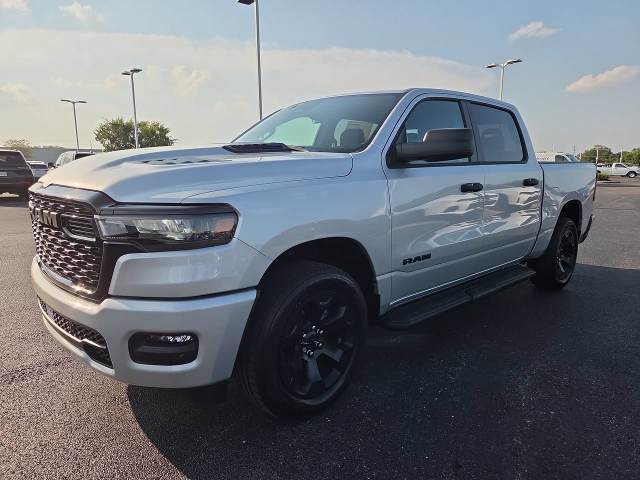 New 2026 RAM 1500 Express AWD/4WD image 22