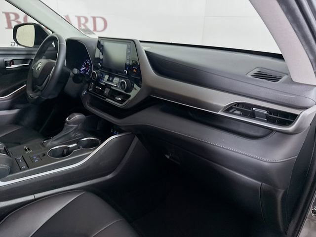 Used 2022 Toyota Highlander XLE image 33
