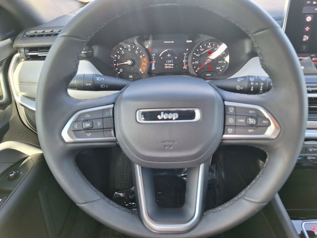 Used 2025 Jeep Compass Limited AWD/4WD image 14
