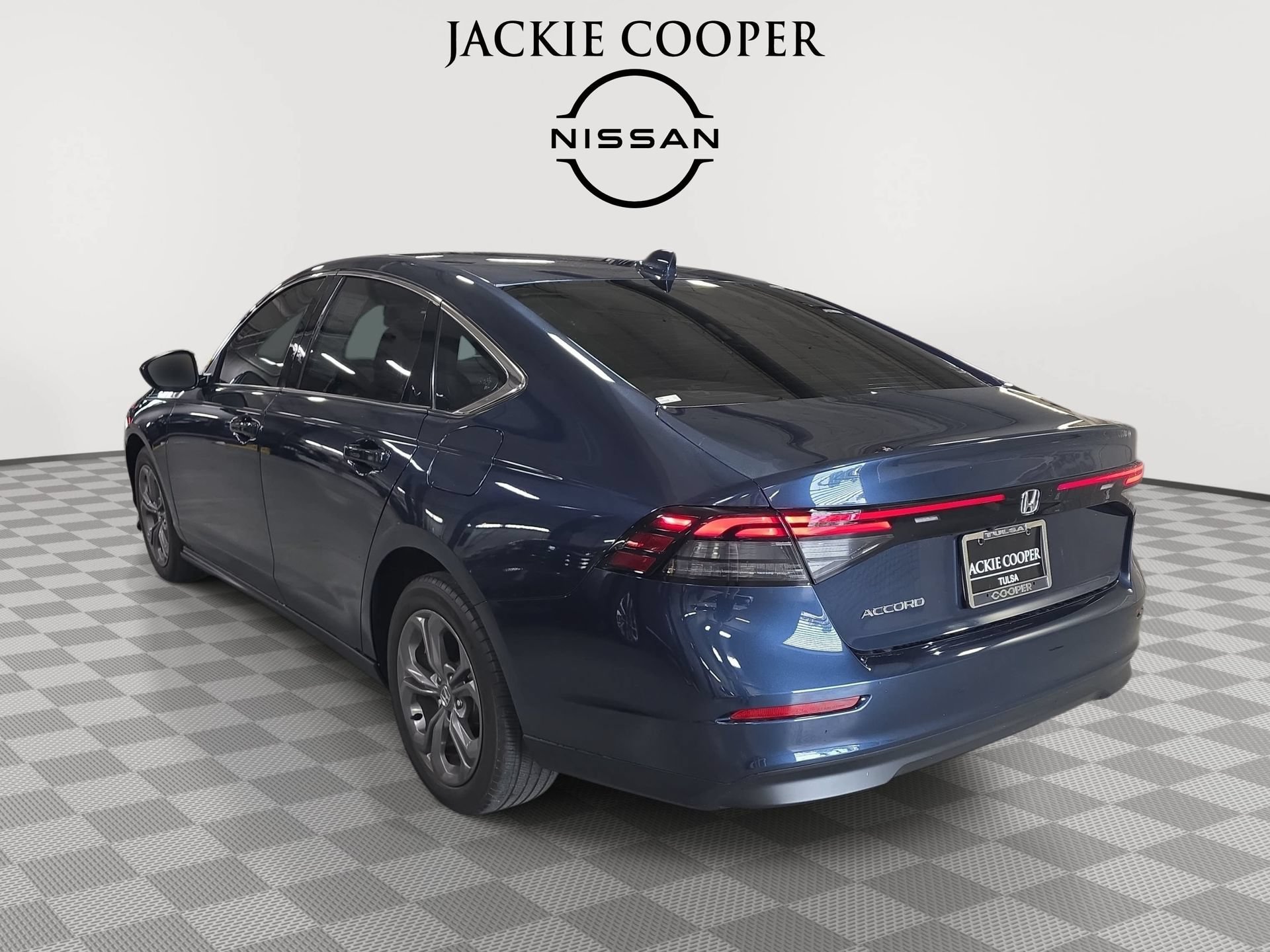 Used 2024 Honda Accord EX image 7