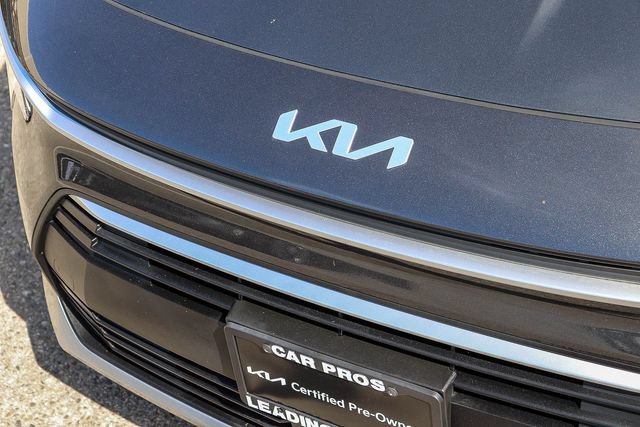 Certified 2025 Kia Niro EX FWD image 6