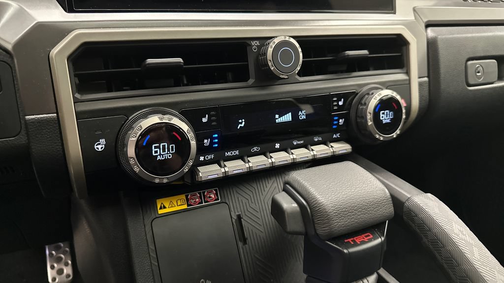 Used 2024 Toyota Tacoma TRD Sport w/ TRD Sport Premium Package AWD/4WD image 28