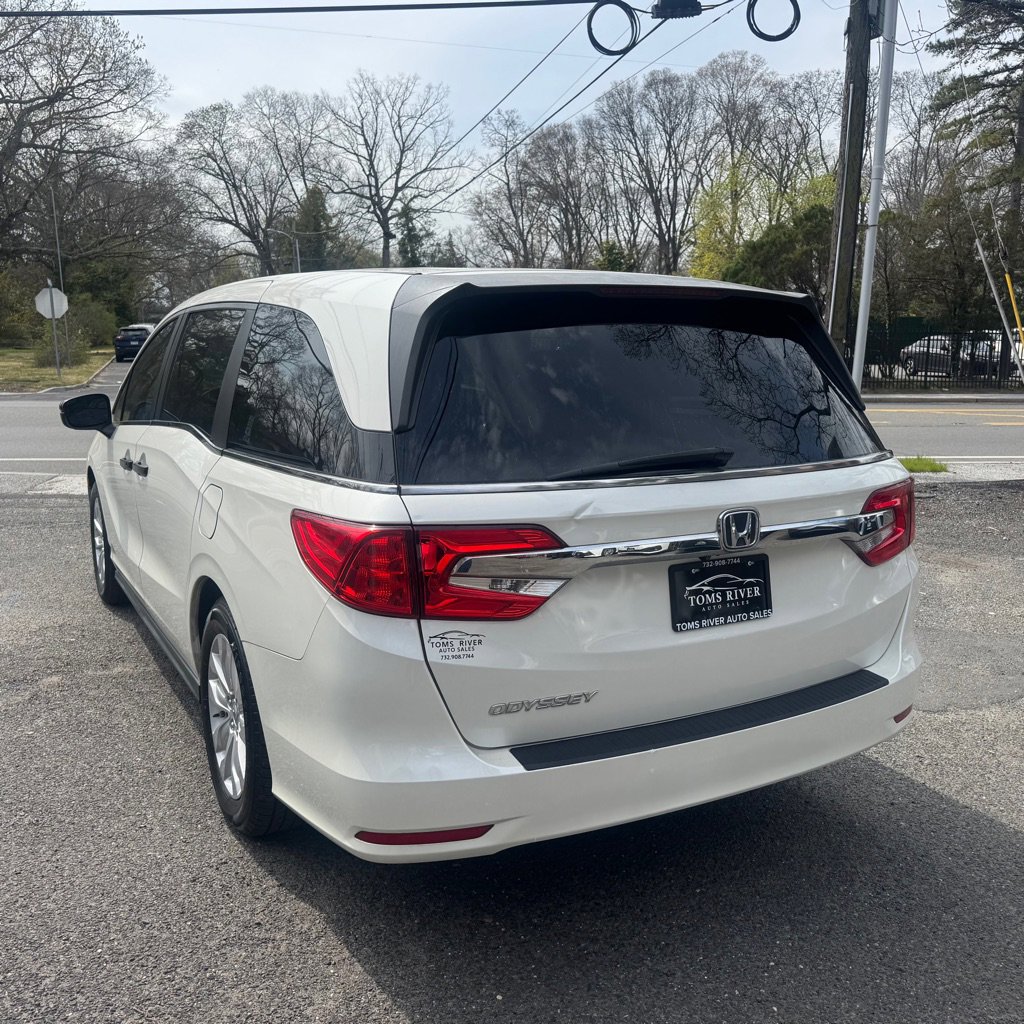 Used 2019 Honda Odyssey LX image 3