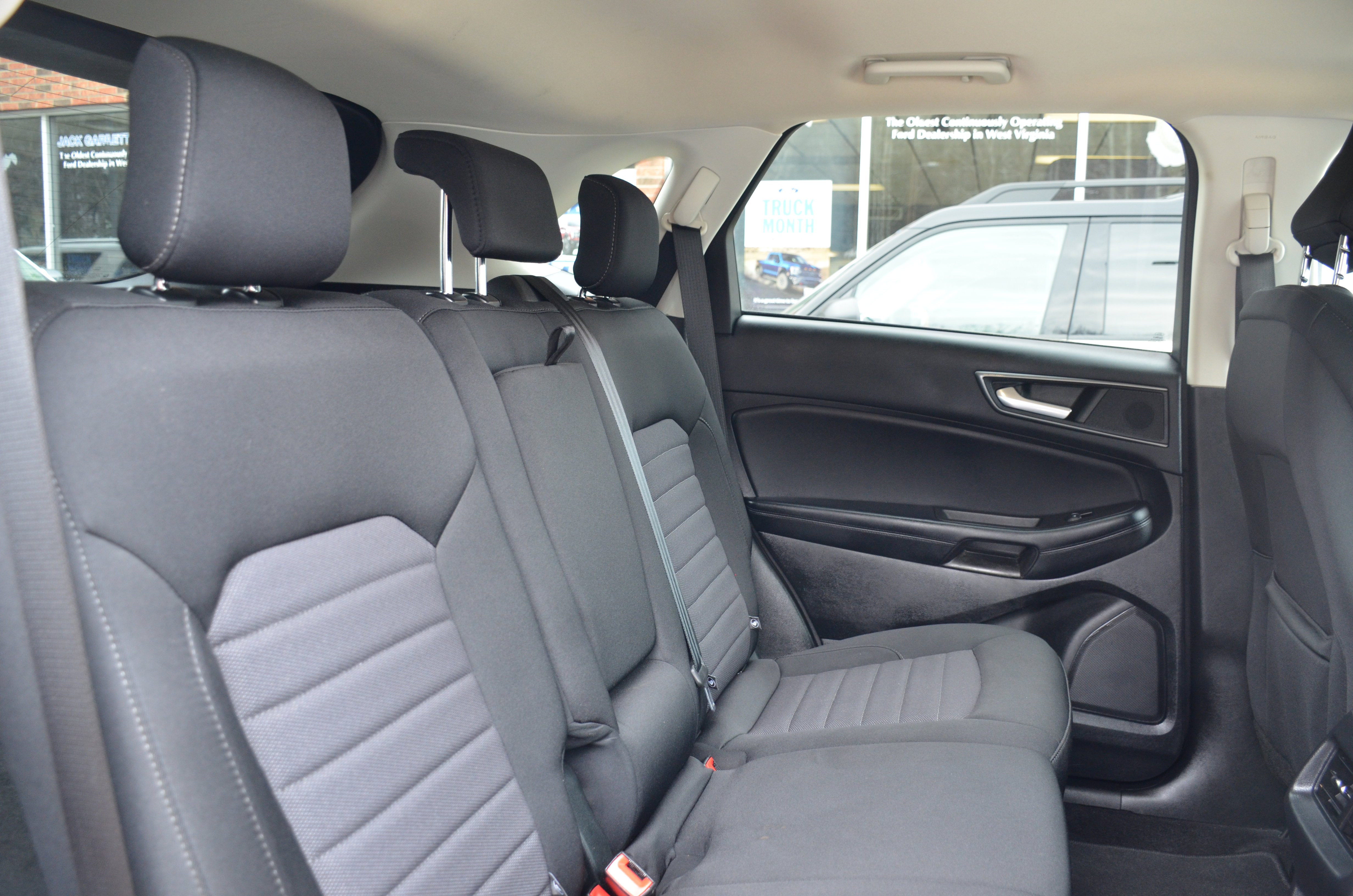 Used 2022 Ford Edge SE AWD/4WD image 19