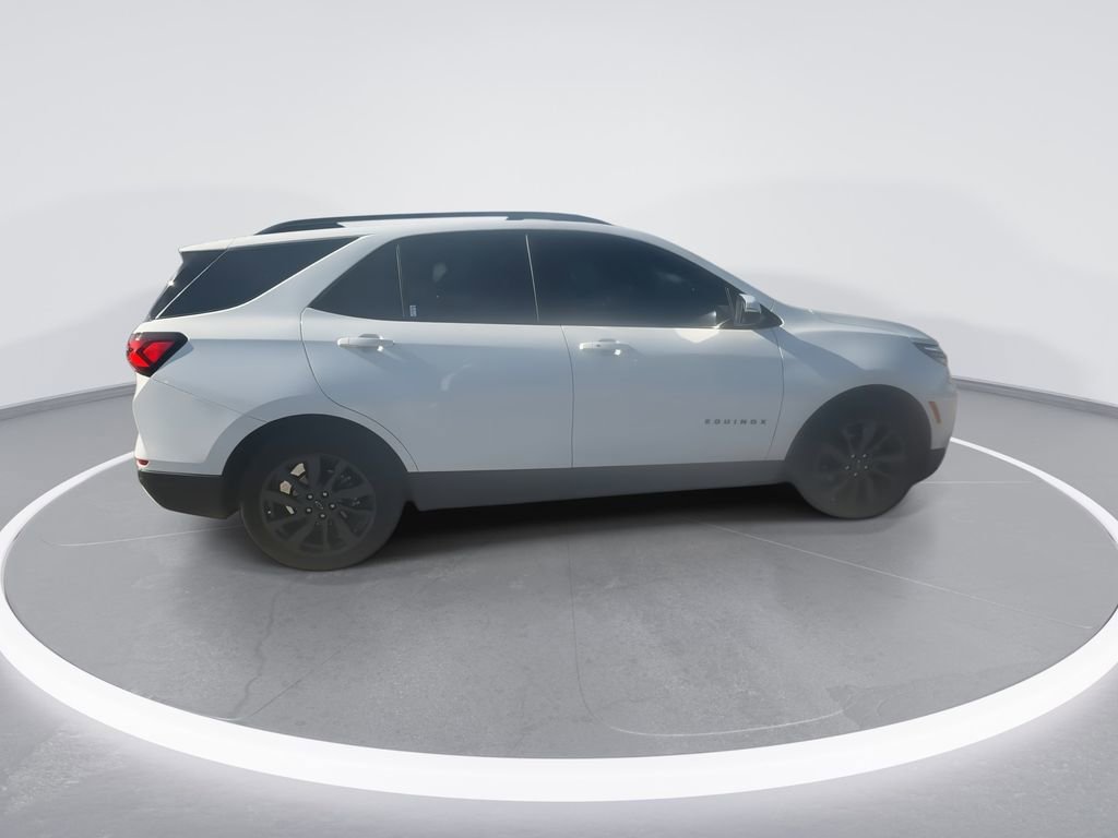 Used 2022 Chevrolet Equinox RS w/ Infotainment Package image 9