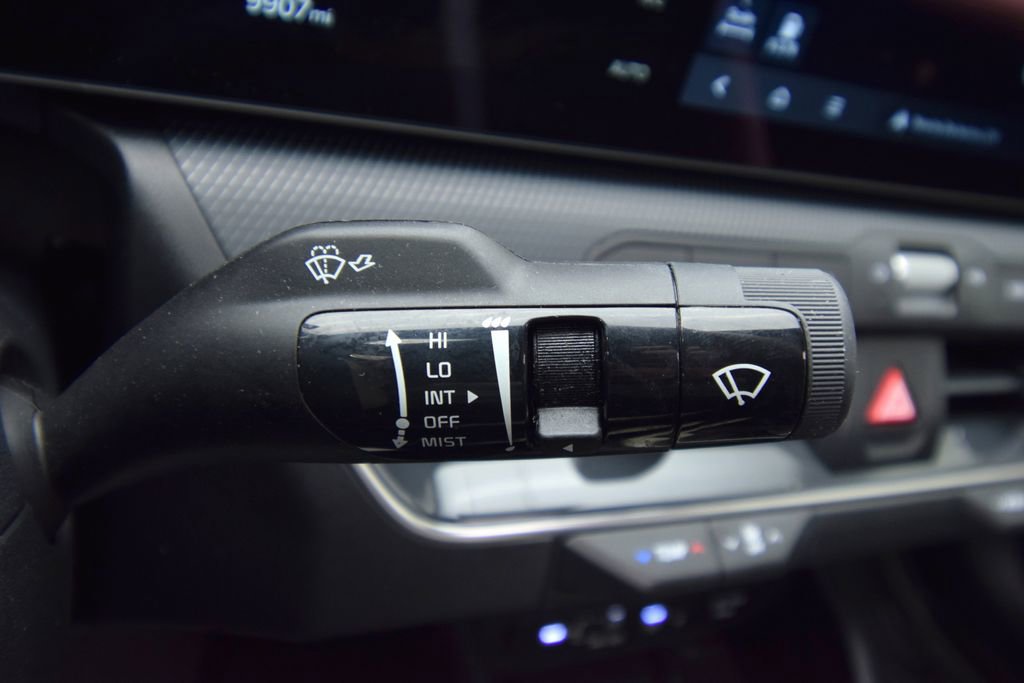 Used 2025 Kia K4 GT-Line Turbo image 40