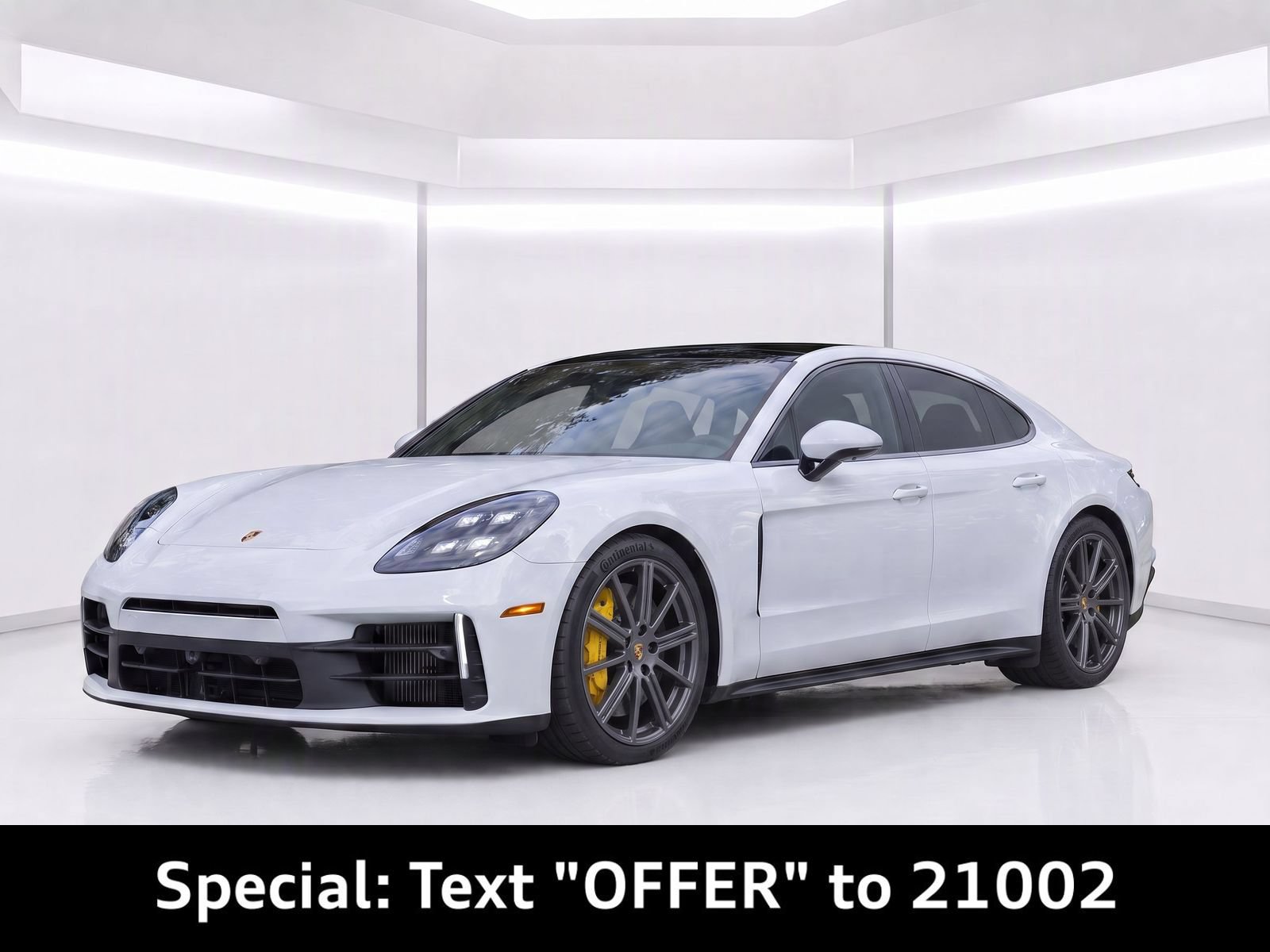 Used 2024 Porsche Panamera RWD image 1