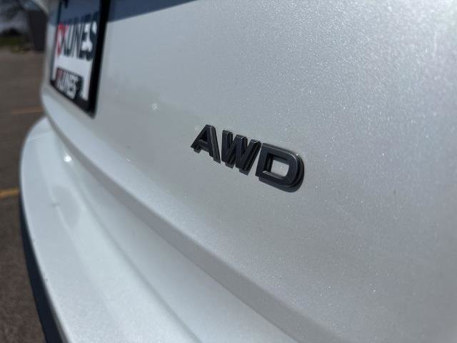 Used 2025 Nissan Rogue SV image 10