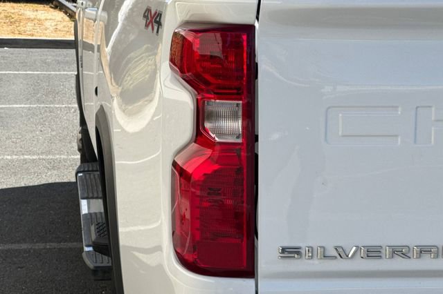 Used 2025 Chevrolet Silverado 2500 LT w/ Convenience Package image 45