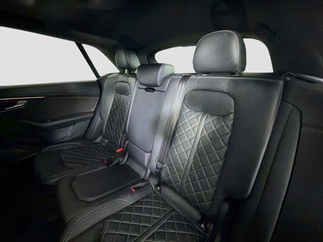 Used 2022 Audi SQ8 Prestige AWD/4WD image 24