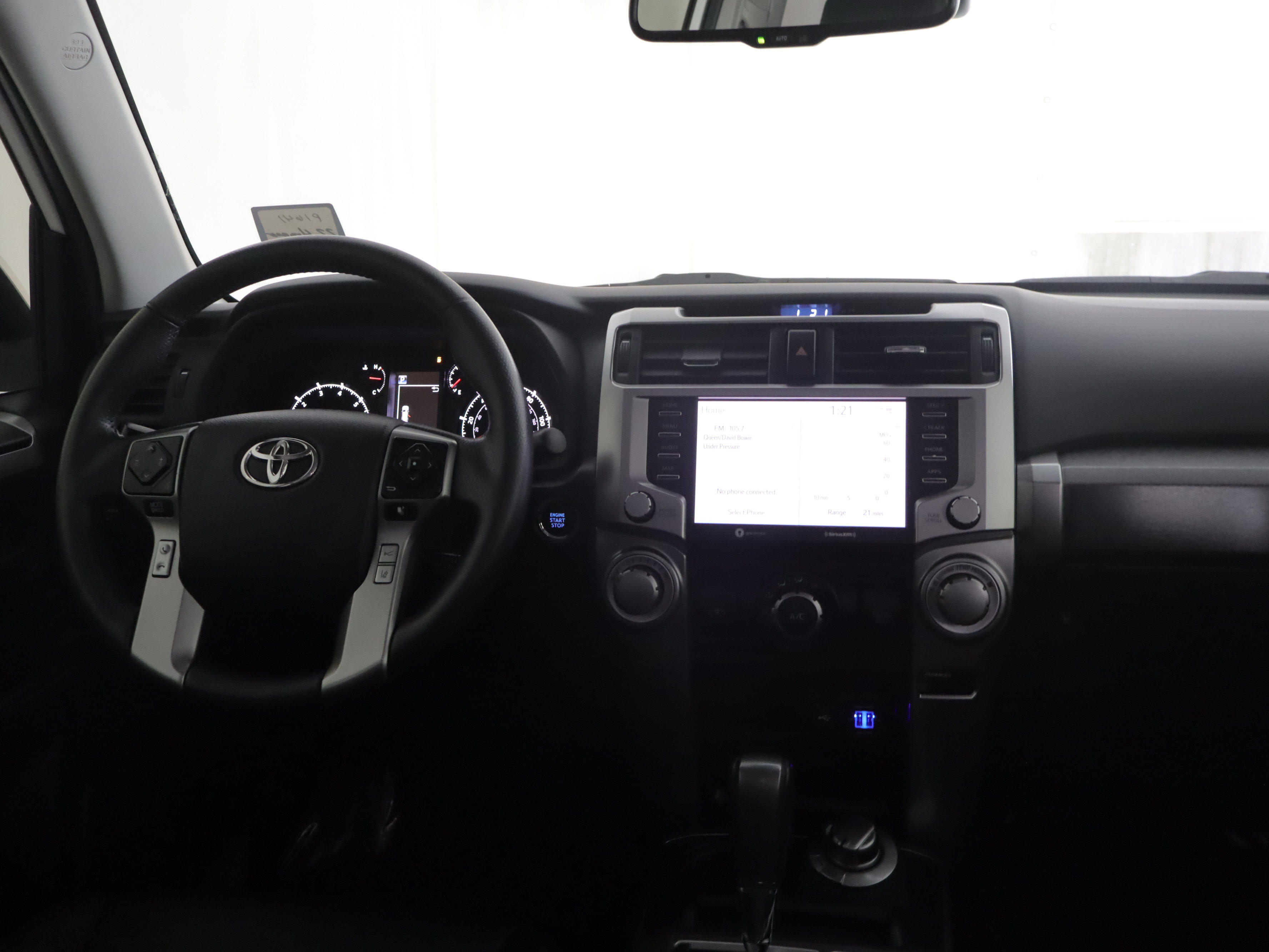 Used 2022 Toyota 4Runner SR5 AWD/4WD image 2