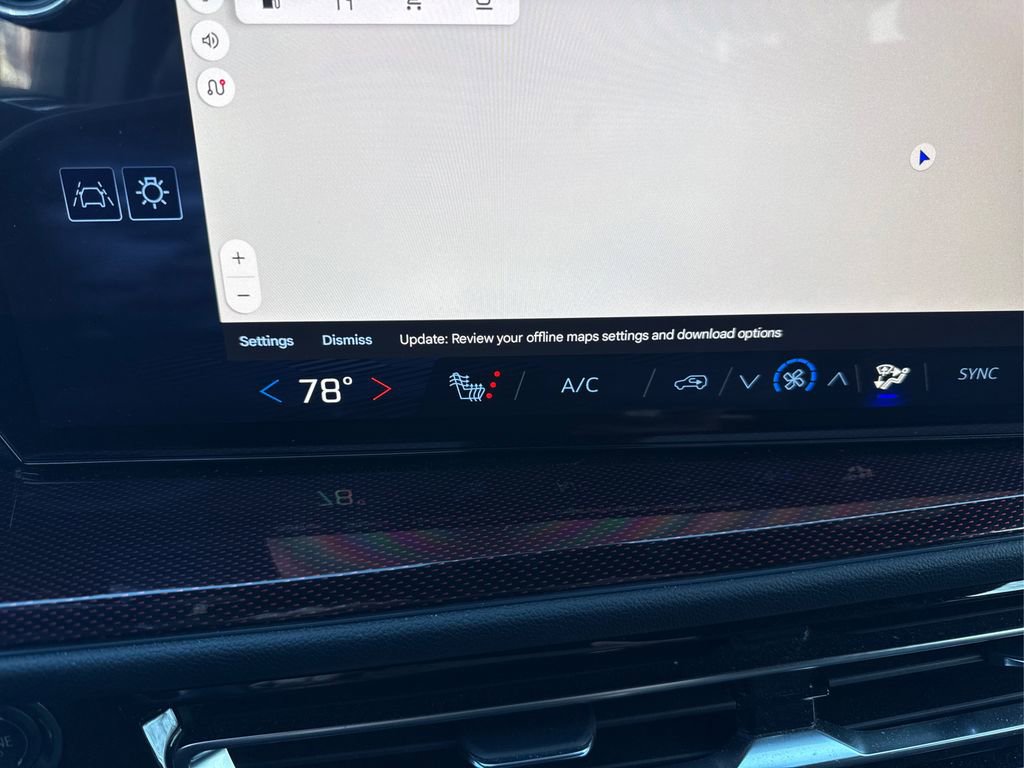 Used 2024 Chevrolet Traverse Z71 image 35