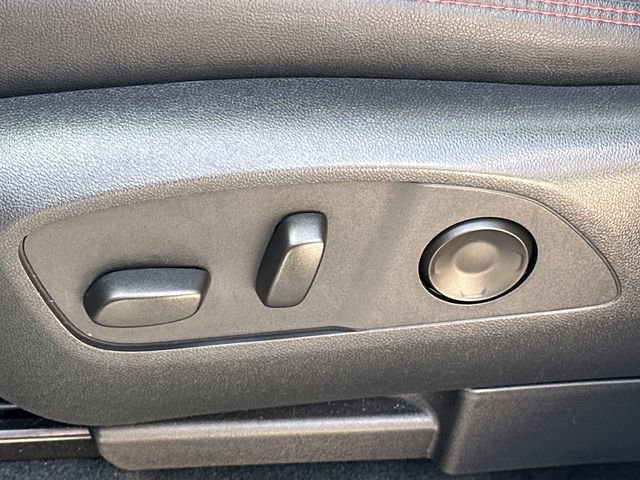 Used 2024 Chevrolet Traverse RS AWD/4WD image 42