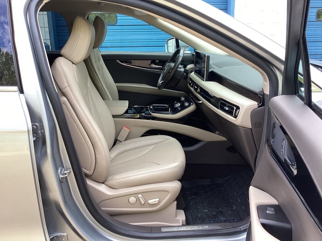 Used 2022 Lincoln Nautilus Reserve w/ Equipment Group 201A AWD/4WD image 32