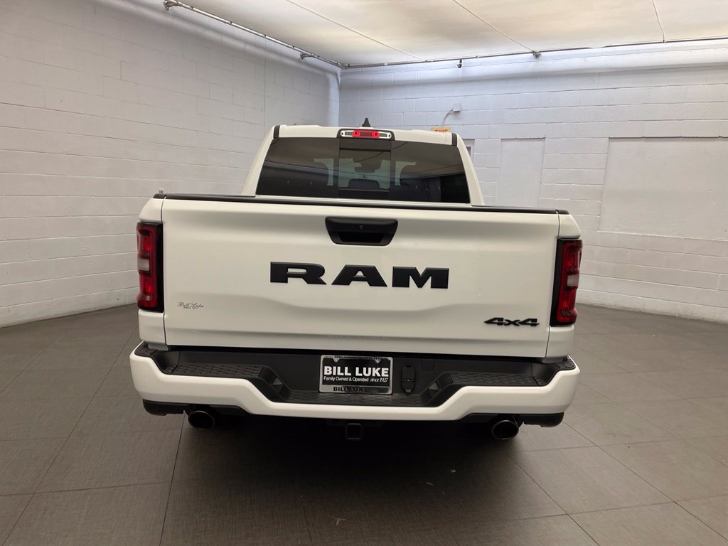New 2026 RAM 1500 Express AWD/4WD image 4