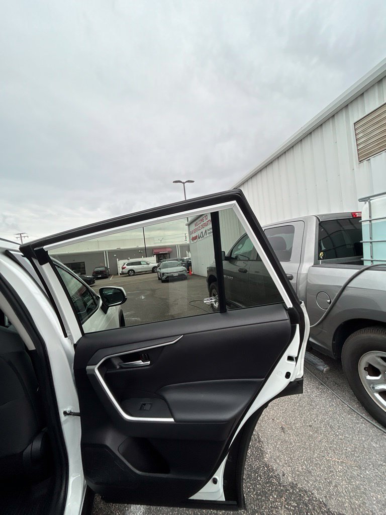 Used 2024 Toyota RAV4 XLE AWD/4WD image 19
