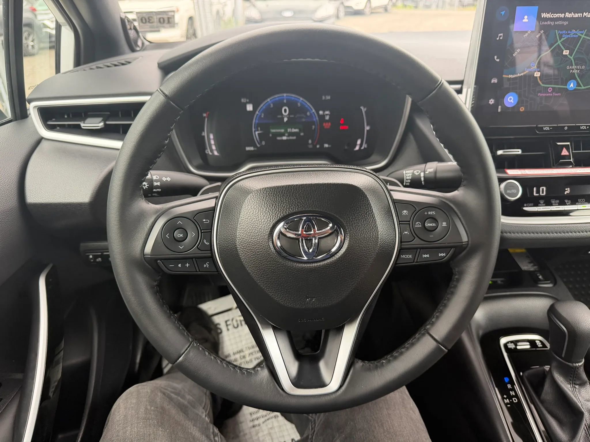 Used 2025 Toyota Corolla XSE FWD image 12