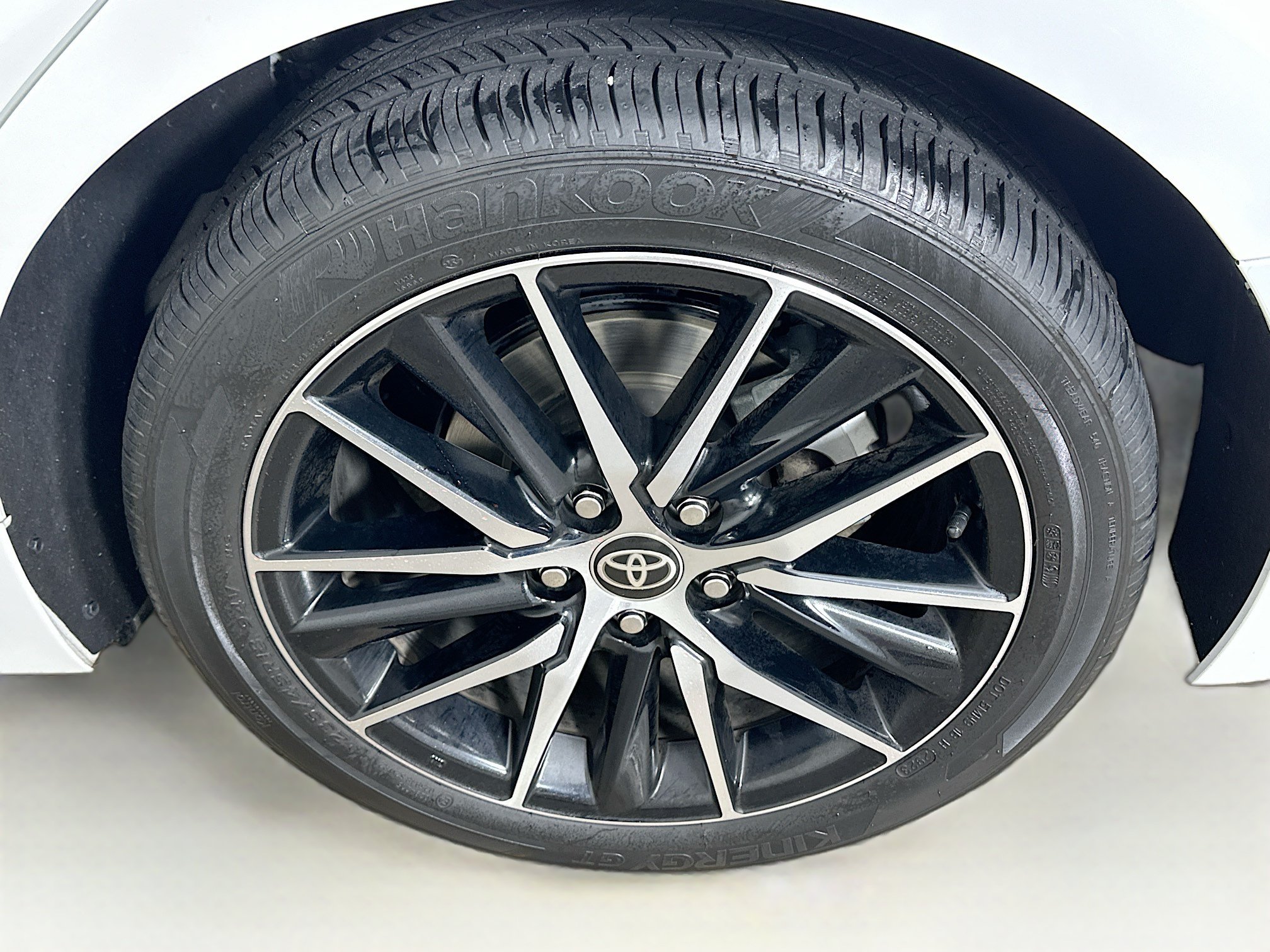 Used 2024 Toyota Camry SE FWD image 11