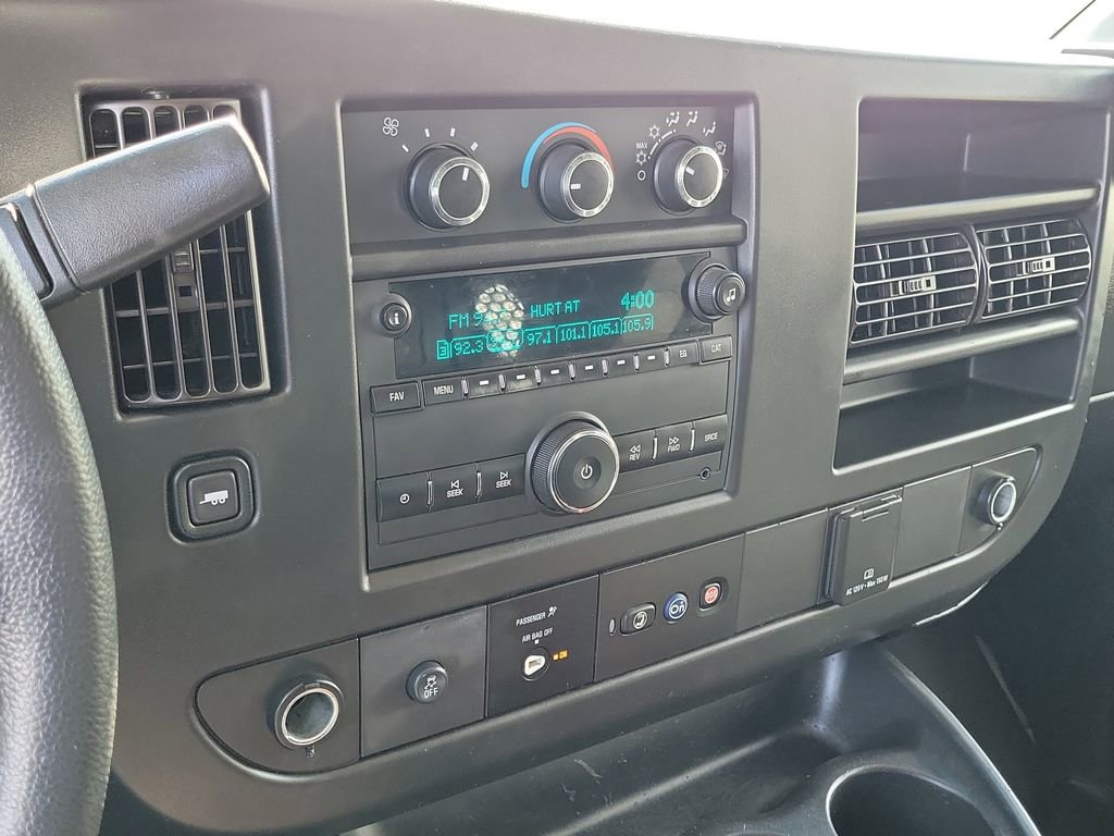 Used 2020 Chevrolet Express 2500 w/ Driver Convenience Package RWD image 7