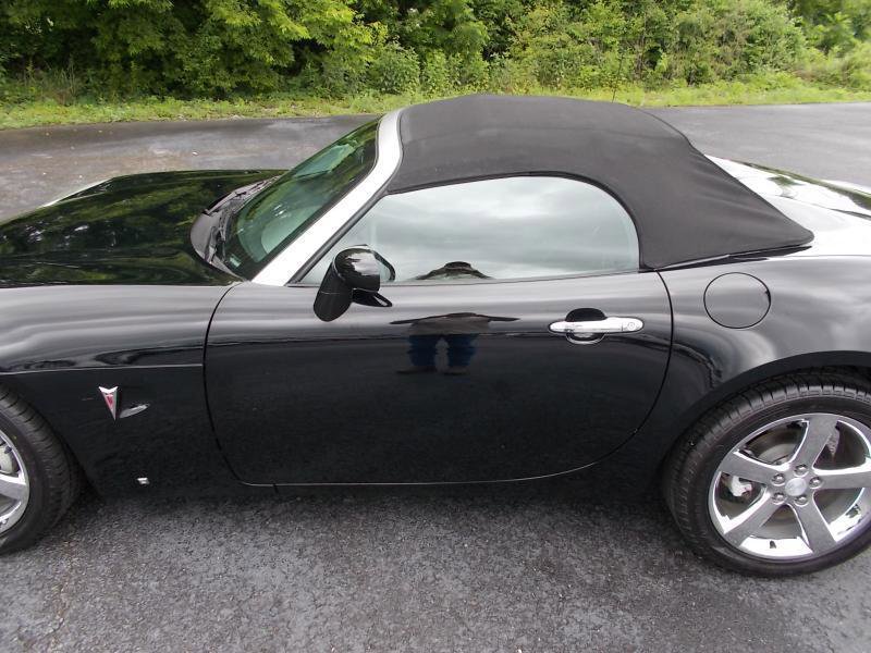 Used 2007 Pontiac Solstice GXP w/ Premium Package RWD image 7