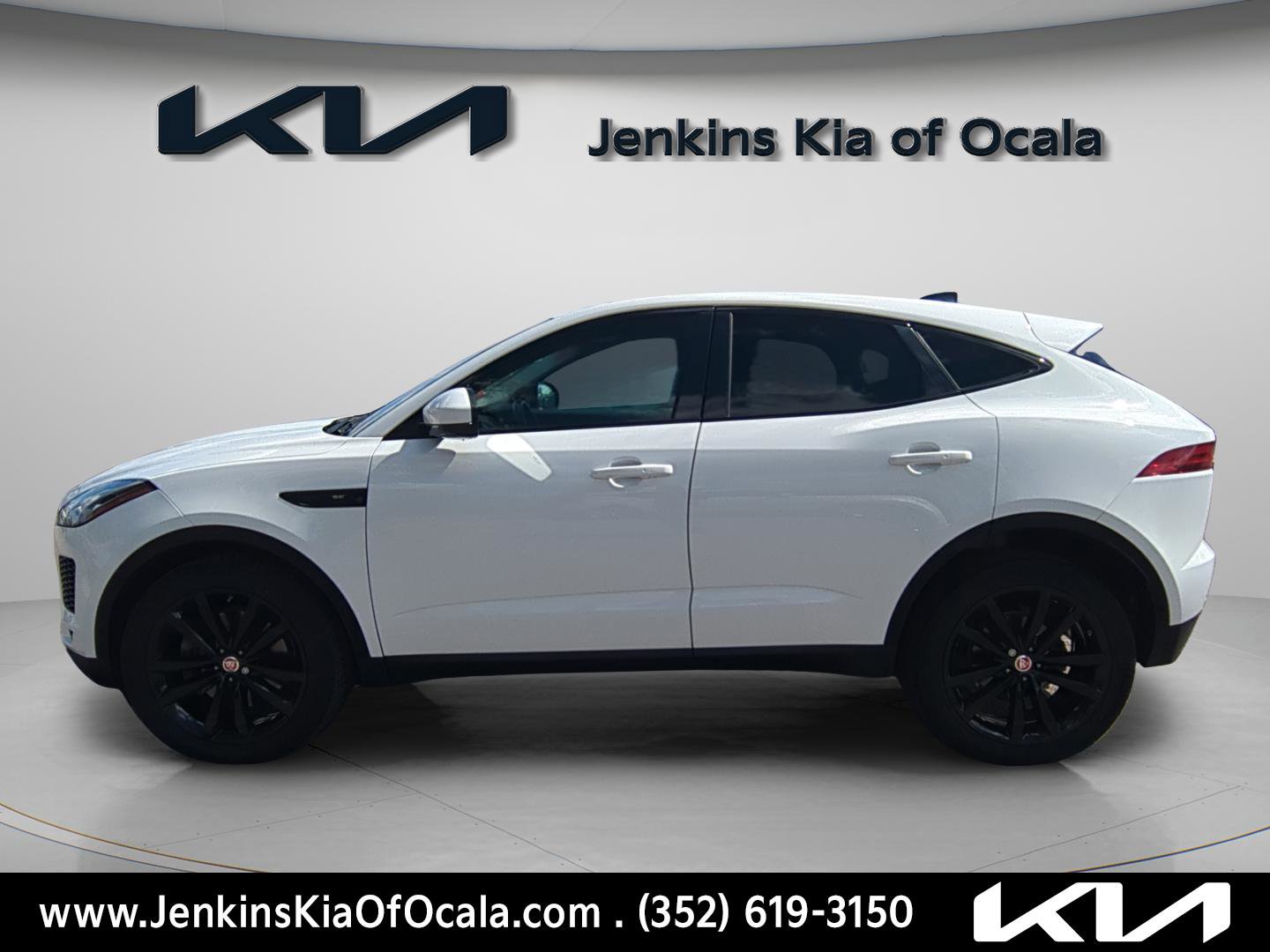 Used 2020 Jaguar E-PACE SE image 6