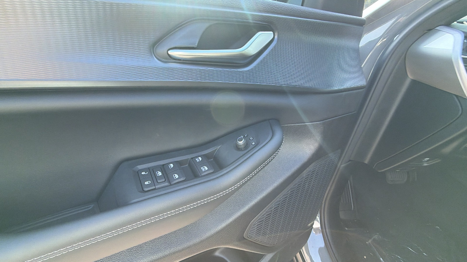 New 2027 Jeep Grand Cherokee Laredo X AWD/4WD image 16