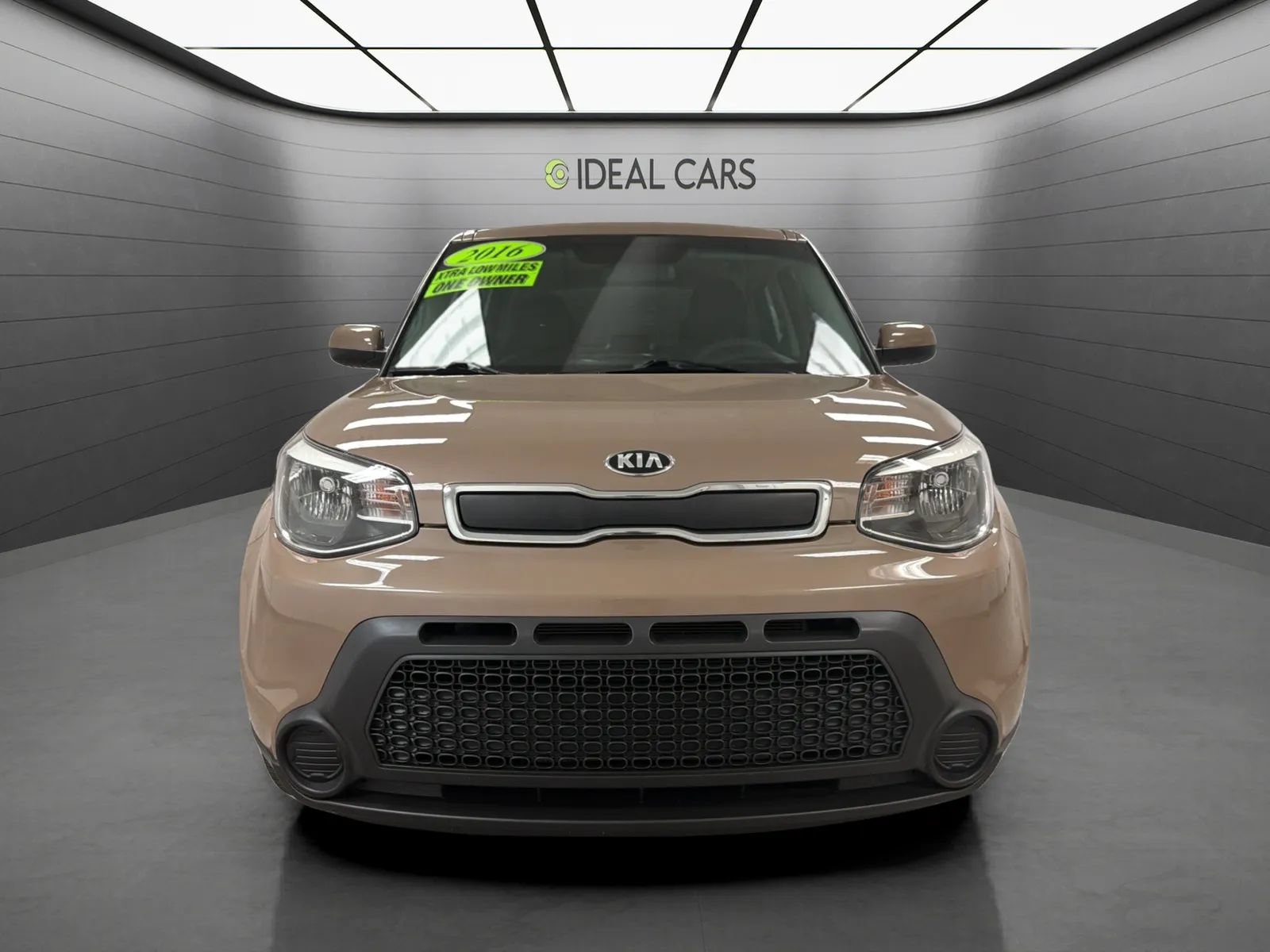 Used 2016 Kia Soul FWD image 2