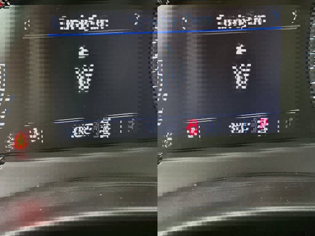 Used 2022 Cadillac XT4 Luxury w/ Cold Weather Package AWD/4WD image 20