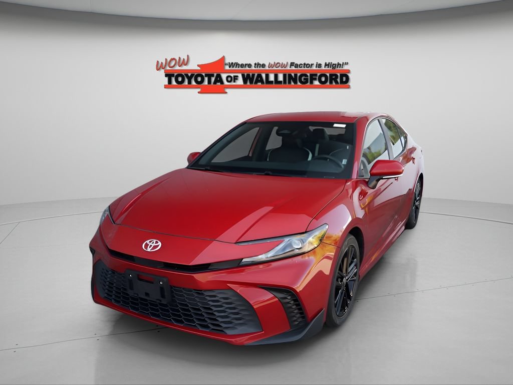 Used 2025 Toyota Camry SE FWD image 1