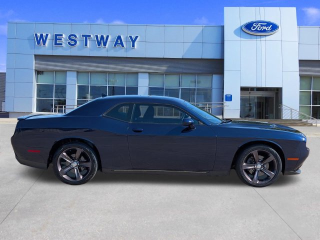 Used 2016 Dodge Challenger SXT w/ Super Sport Group (SS/T) RWD image 10